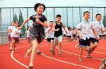 北京市昨日宣布学校跑道质量标准体例 让“毒跑道”排查有据可依